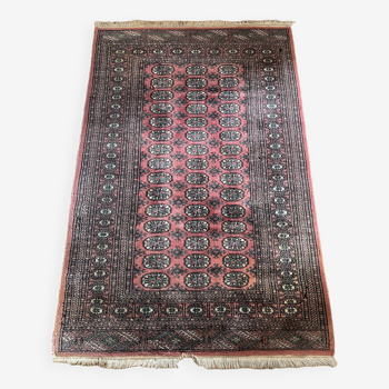 Vintage pink Persian rug