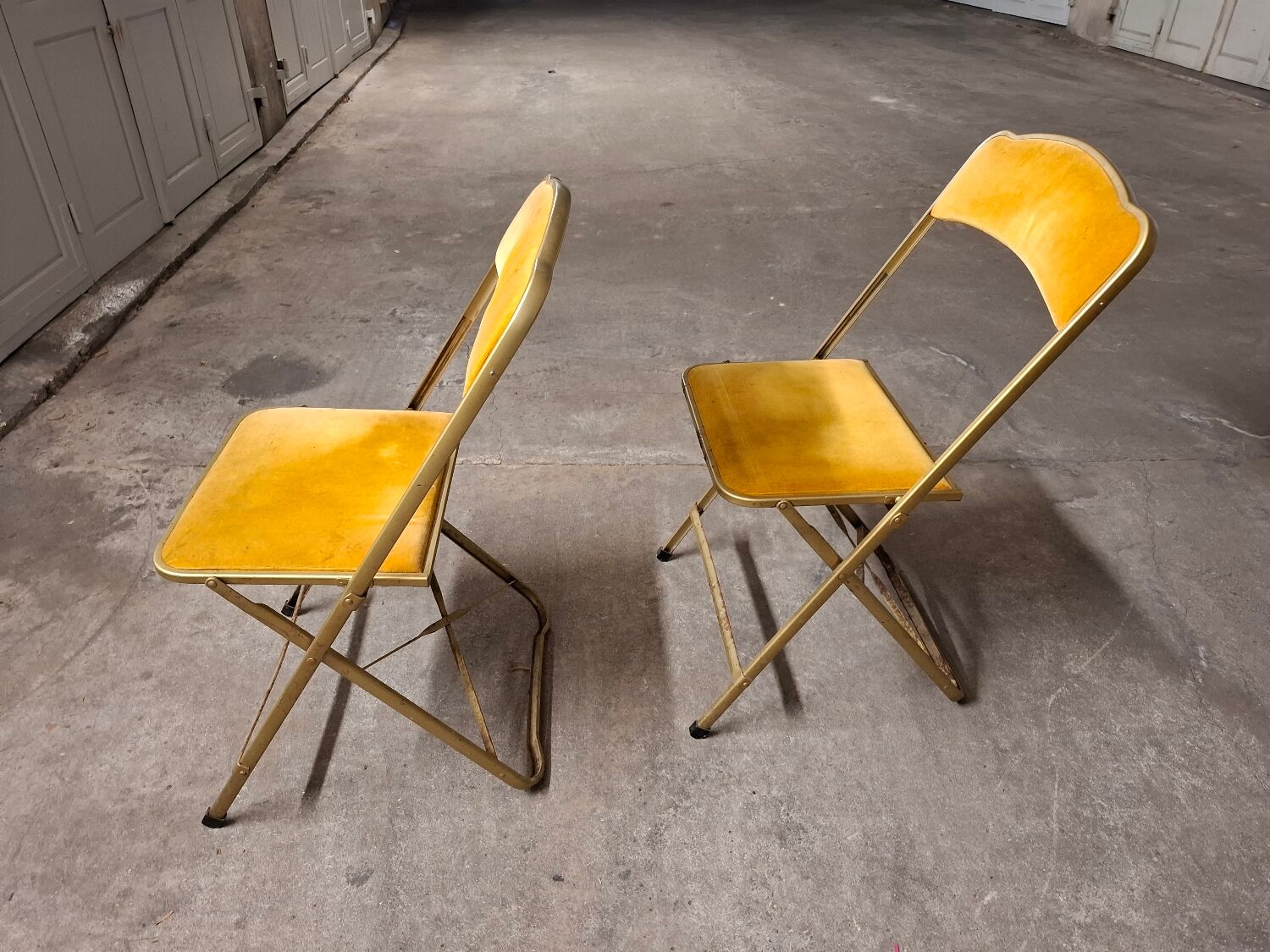 6 vintage opera folding chairs