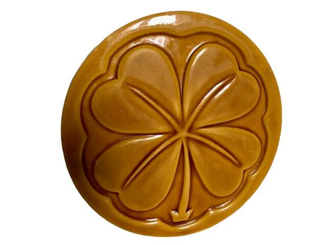 Vallauris, 20th century clover decoration trivet