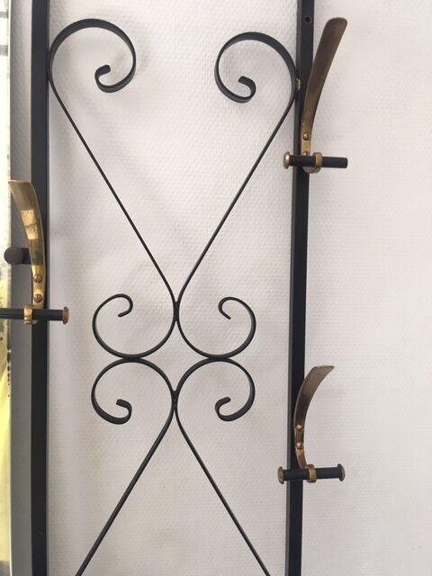 Wall coat rack metal cloakroom