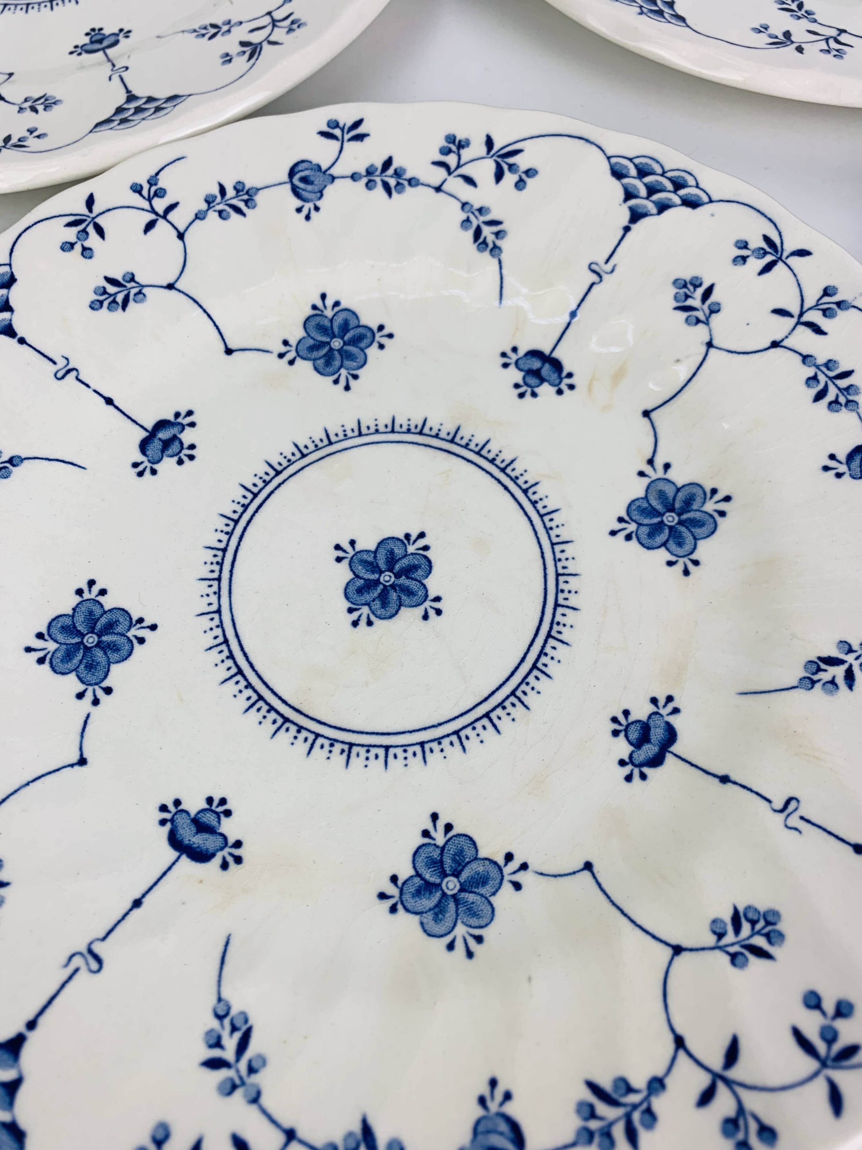 6 dessert plates Myott model Finlandia, English ironstone.