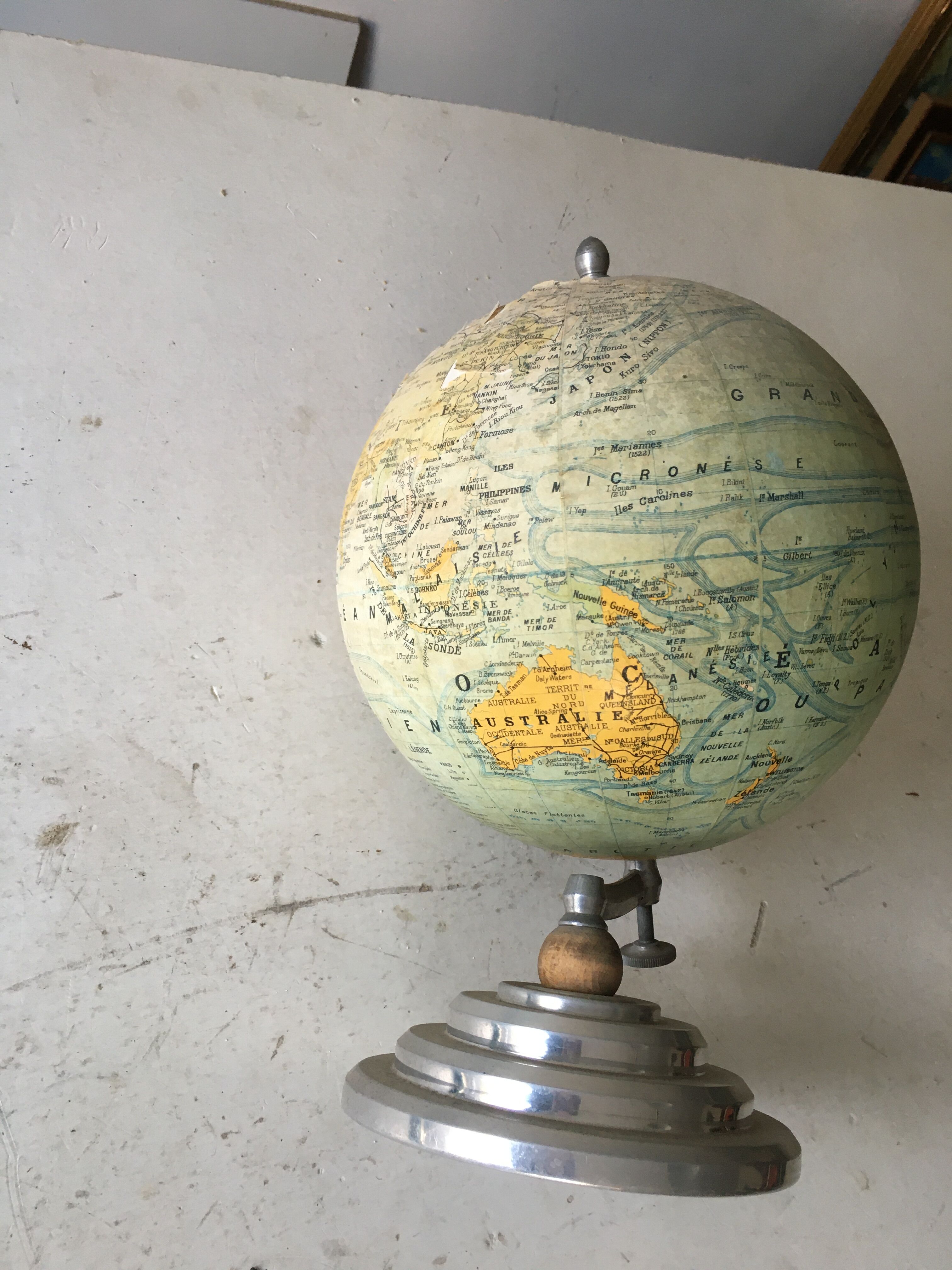 Globe