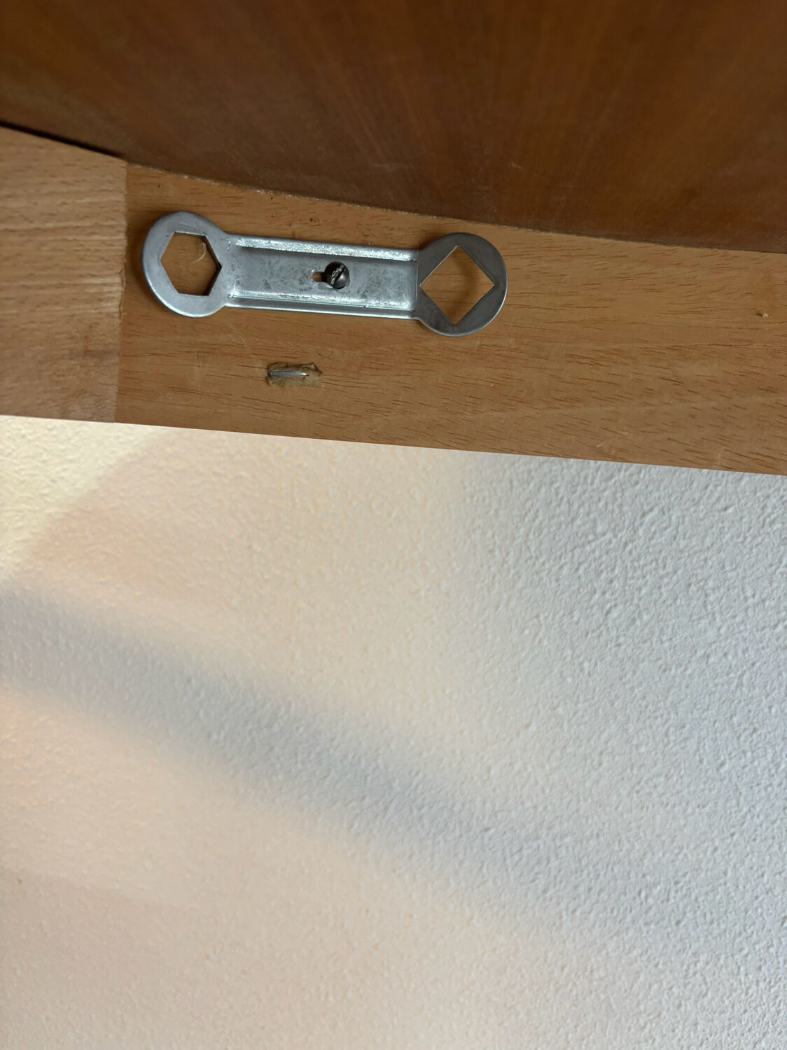 Vintage extendable round dining table Omann Jun