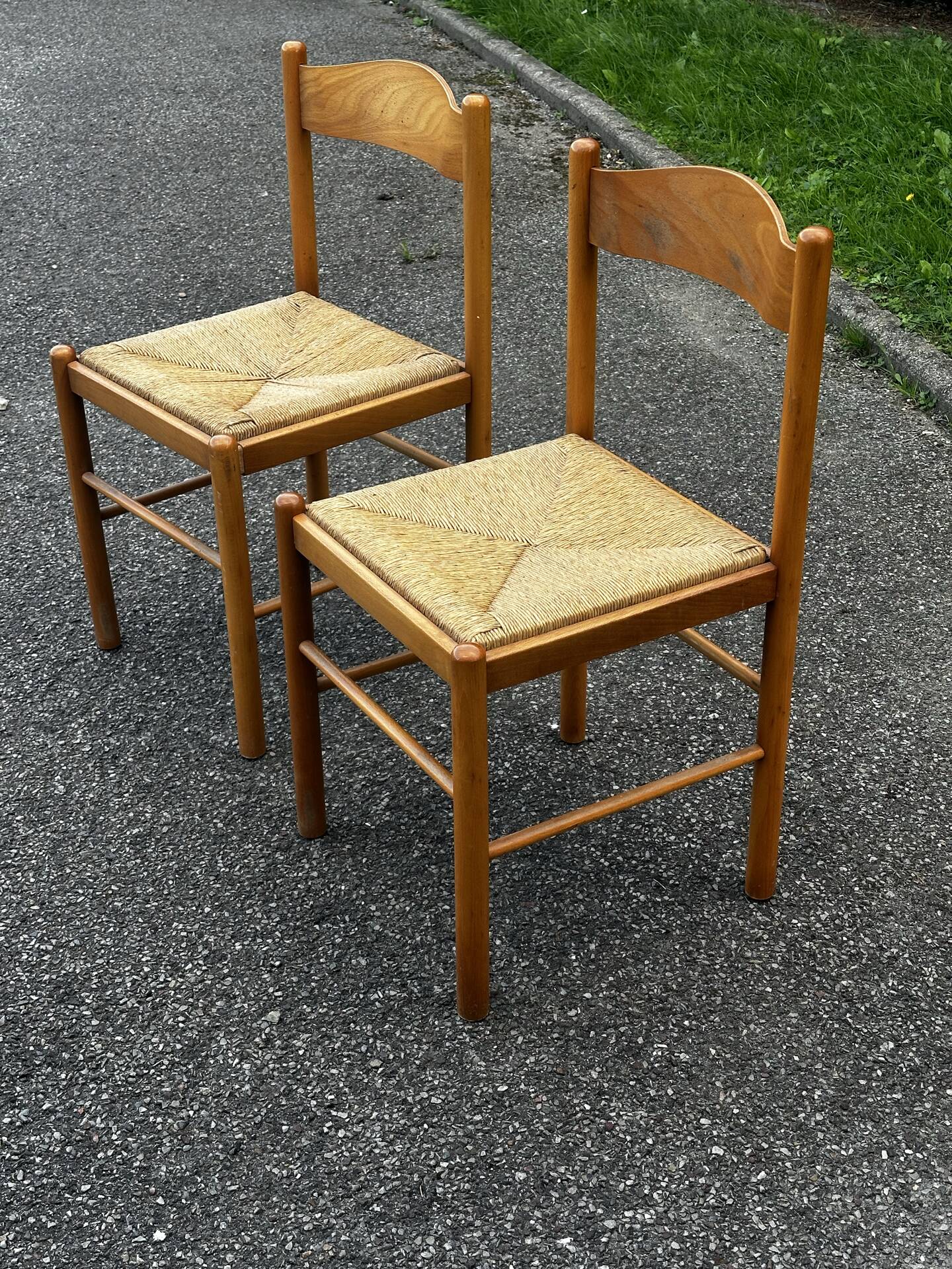 Paire de chaises en bois et paille – années 50-60