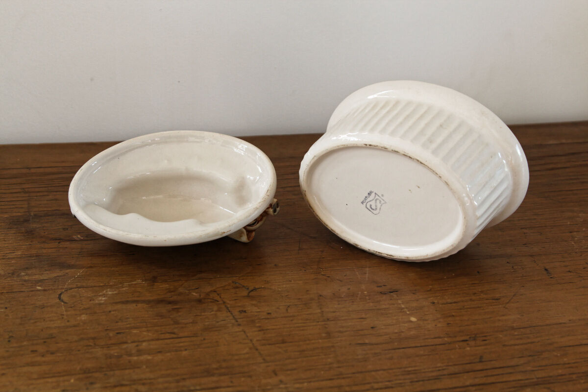 Terrine in faience, pig shape