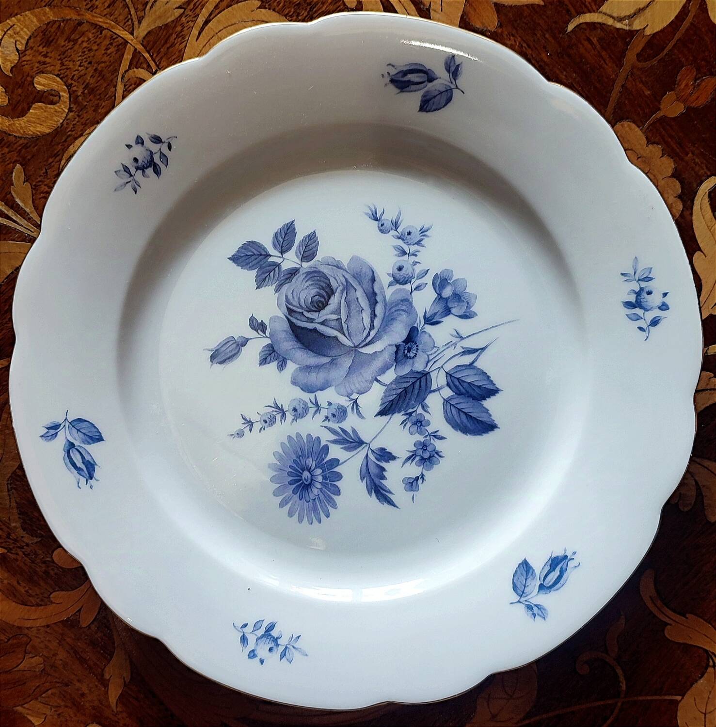 Set of Seltmann Weiden porcelain plates – Bavaria