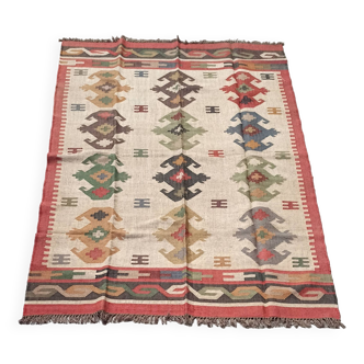 Tapis kilim en toile de jute et coton. 185cm x 285cm