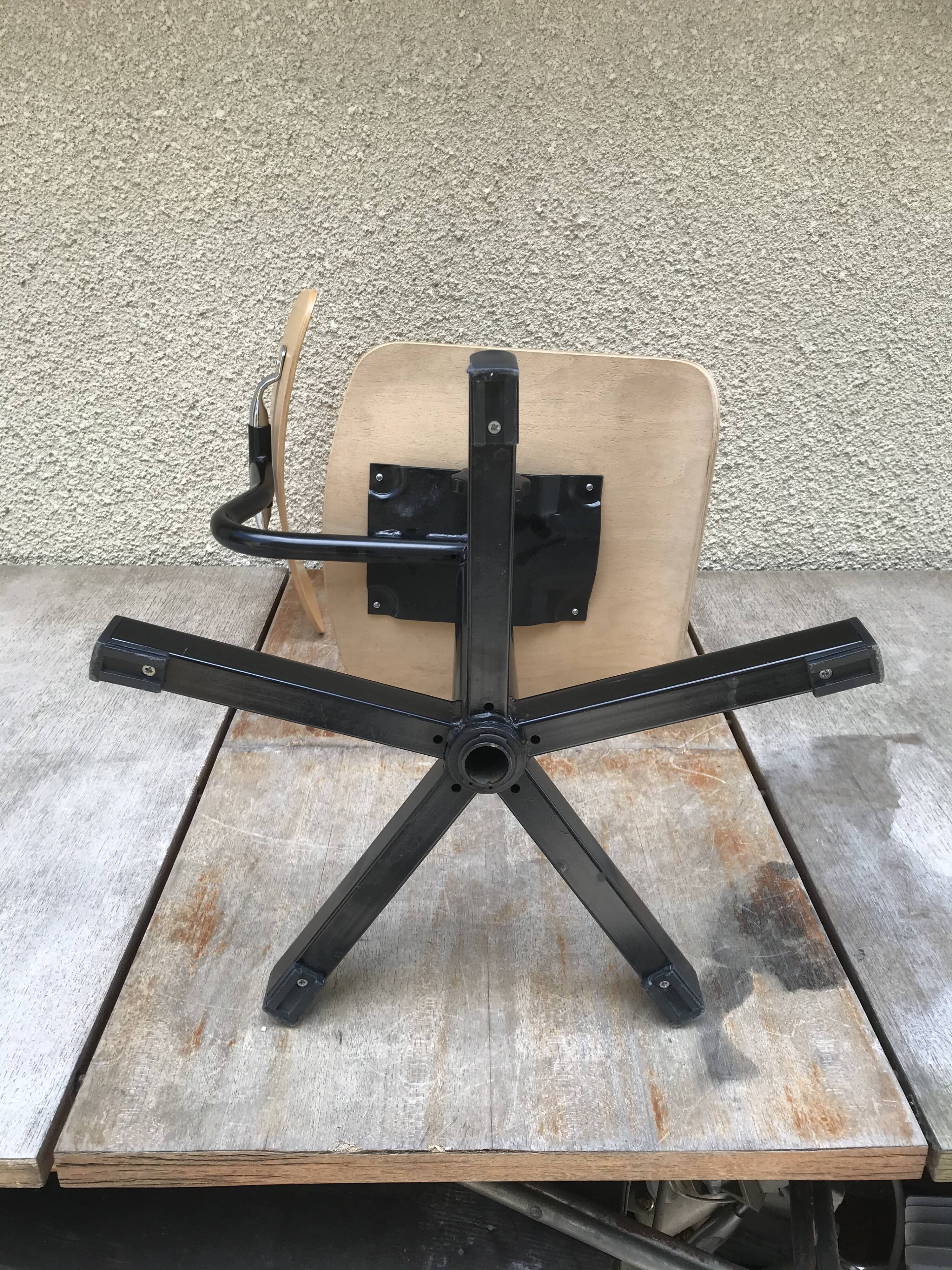 Black metal workshop chair - seated - vintage style adjustable wood file
