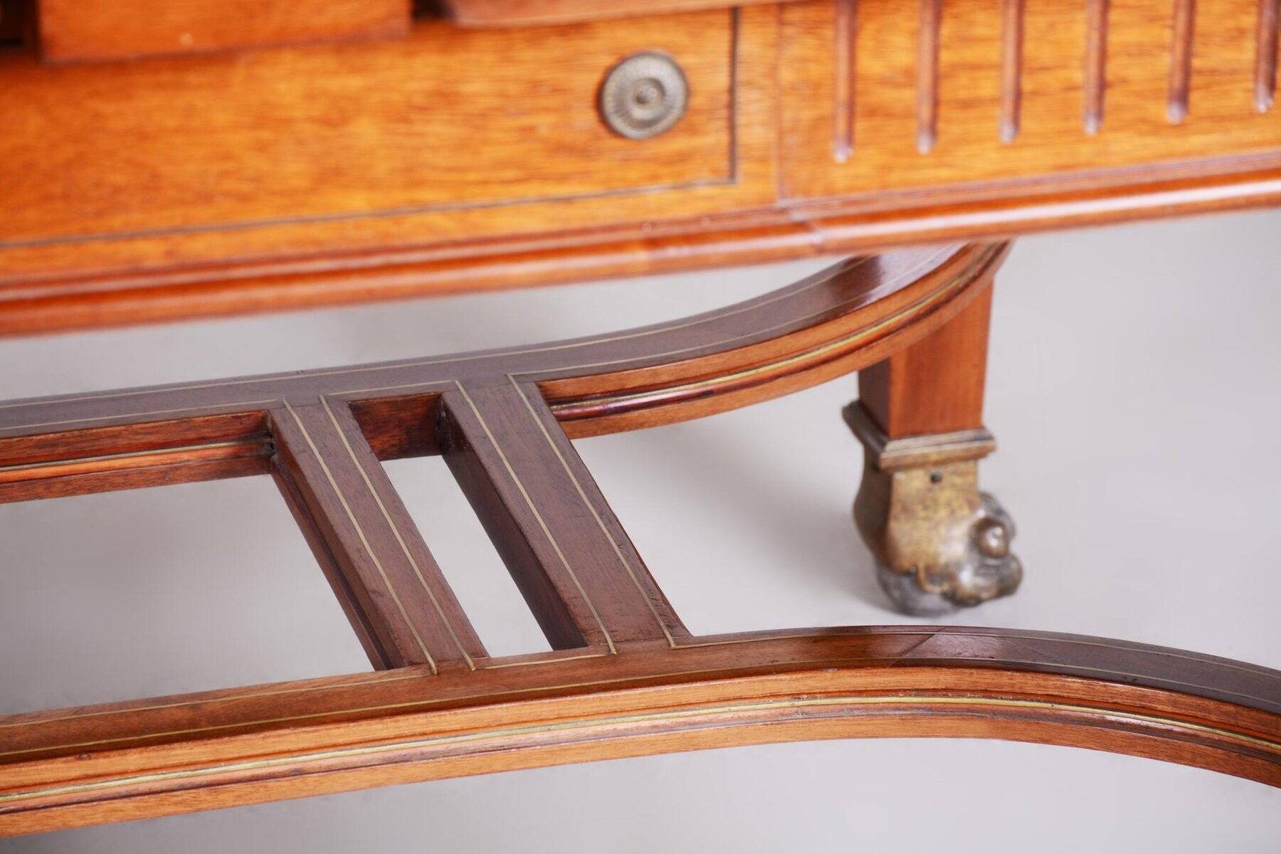 19th Century French Extendable Table in Mahogany