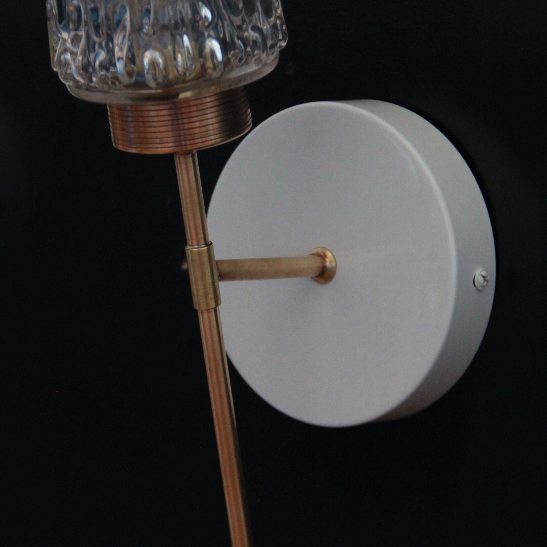 Paire d'appliques murales flambeau torche tulipe verre moulé transparent