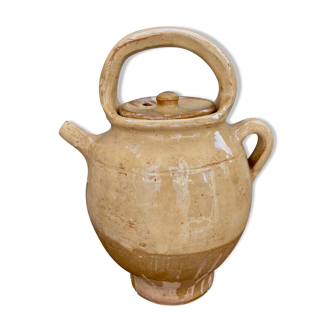 Terracotta gargoulette with lid