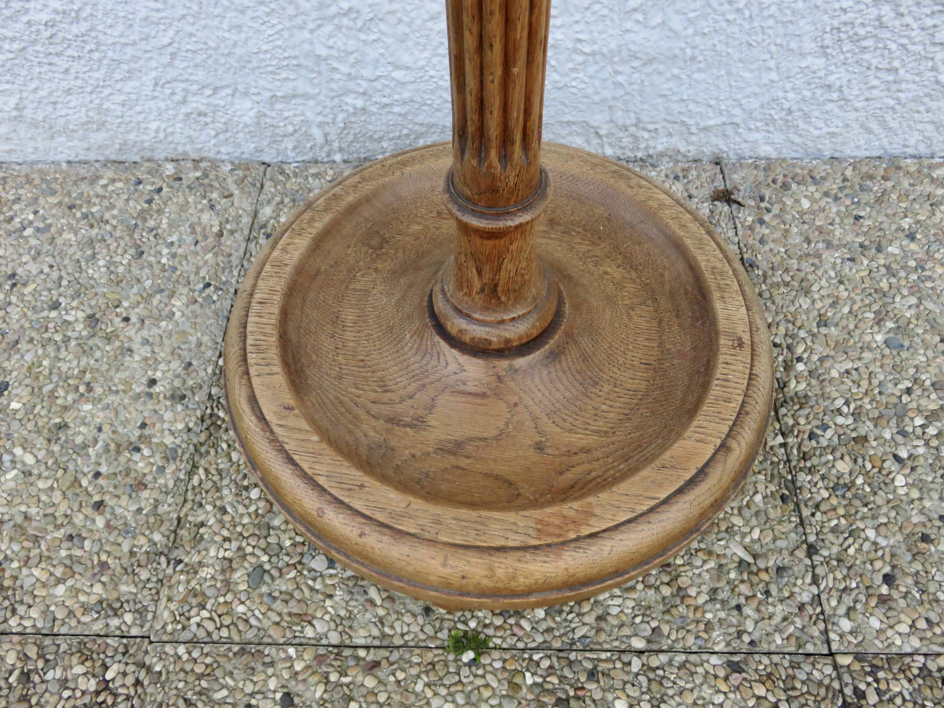 Art Deco tapered floor lamp in solid oak from the 1930s-1940s.