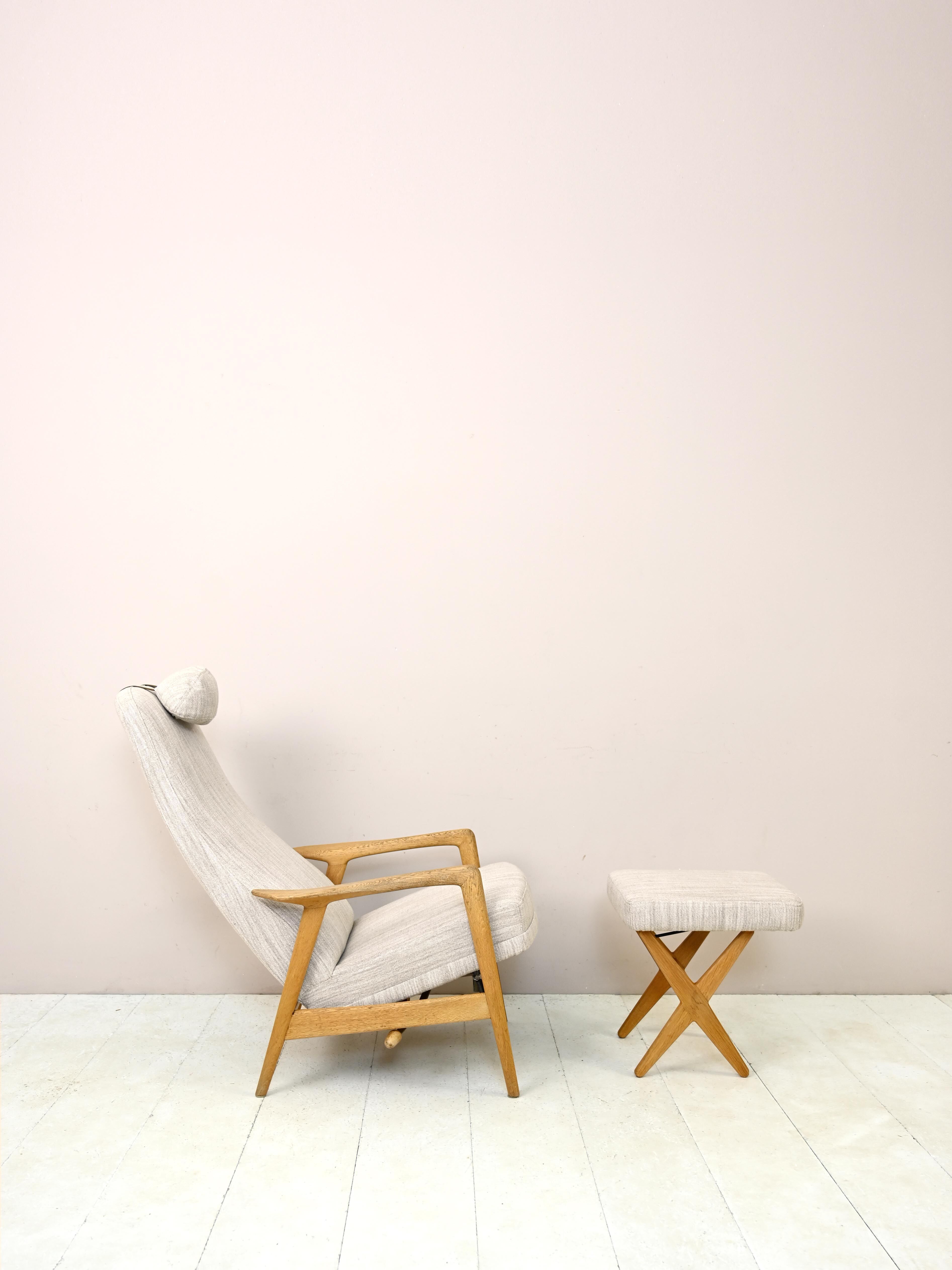Fauteuil inclinable et repose-pieds par Alf Svensson
