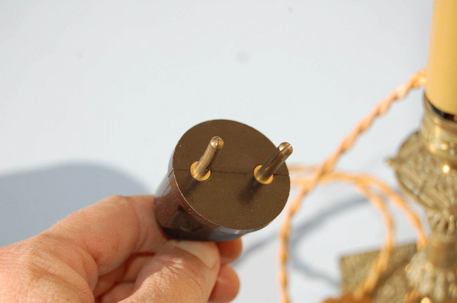 Metal foot lamp and paper lampshade