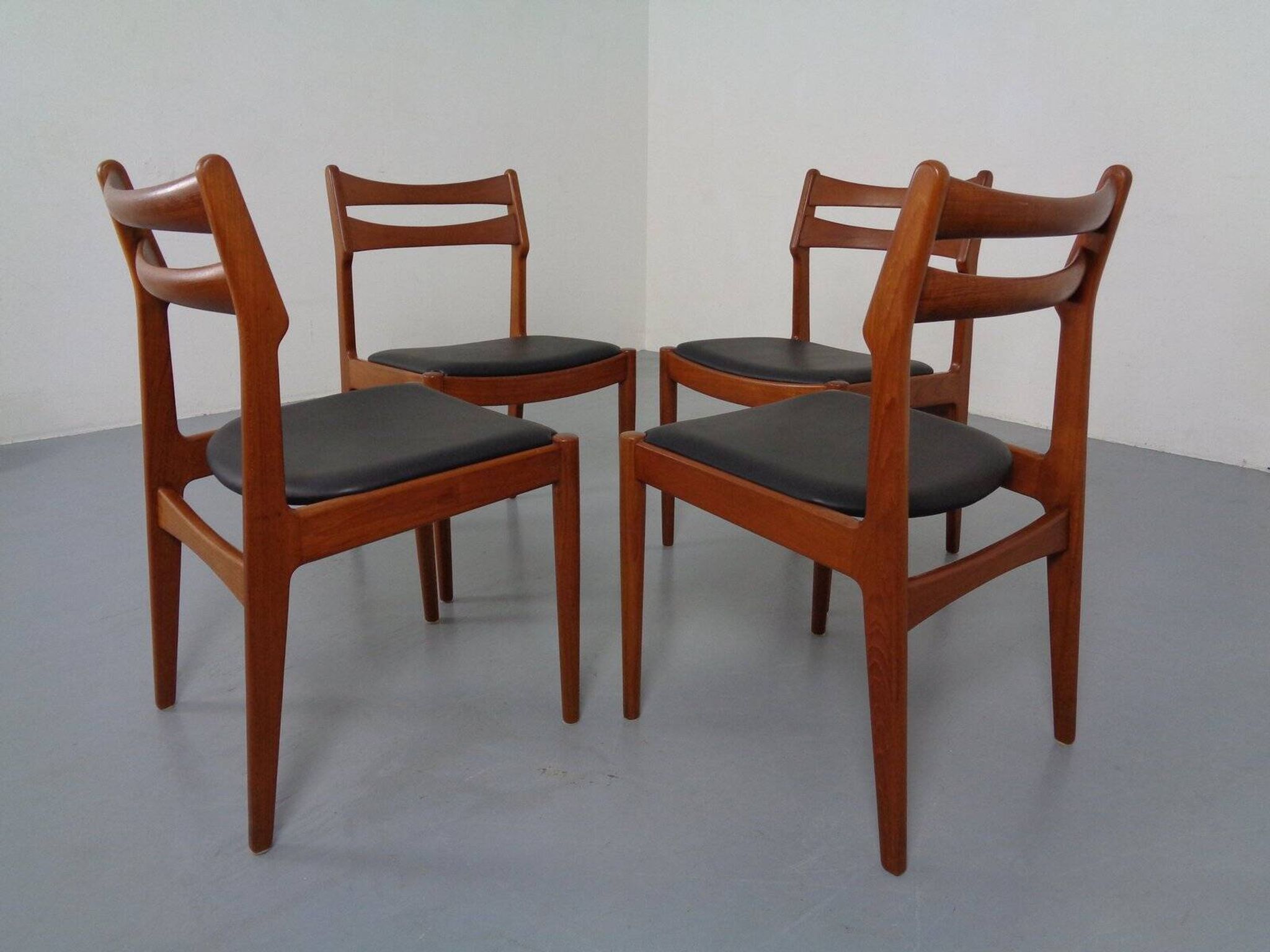 Danish Teak Dining Chairs from Vamo Mobelfabrik, 1960s, Set of 4