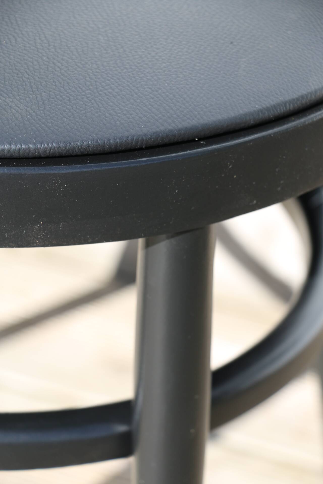 BAUMANN black seagull chair black skai