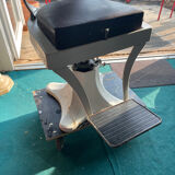 Barber's armchair