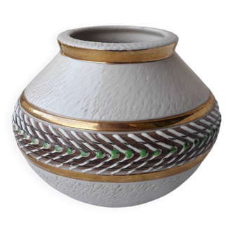 Vase en grès signé