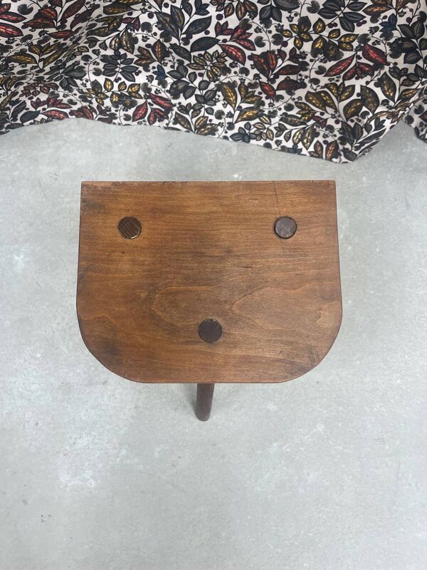 Tabouret tripode