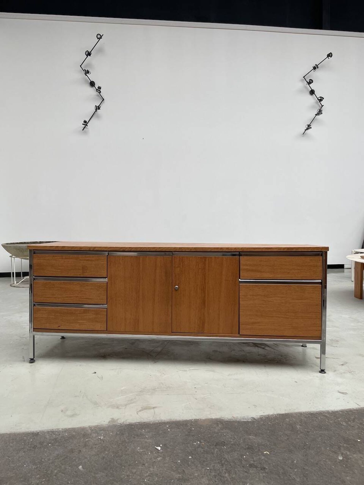 1960s modernist enfilade