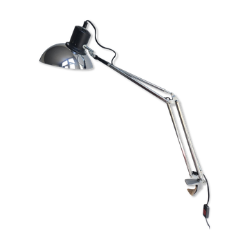 Articulated desk lamp