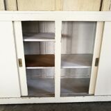 Buffet sliding doors