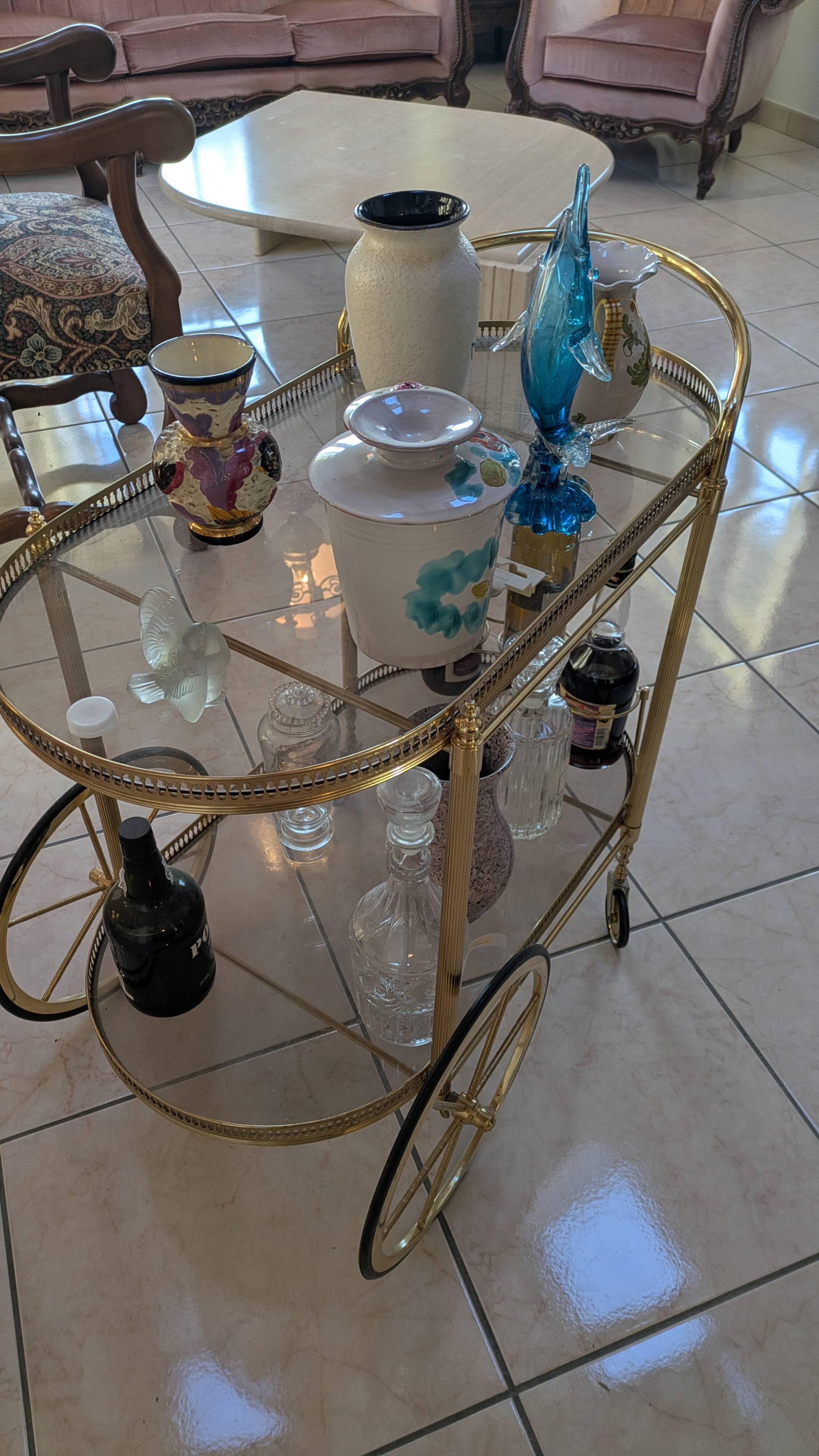 Hollywood Regency style bar cart in brass and glass, 1970s