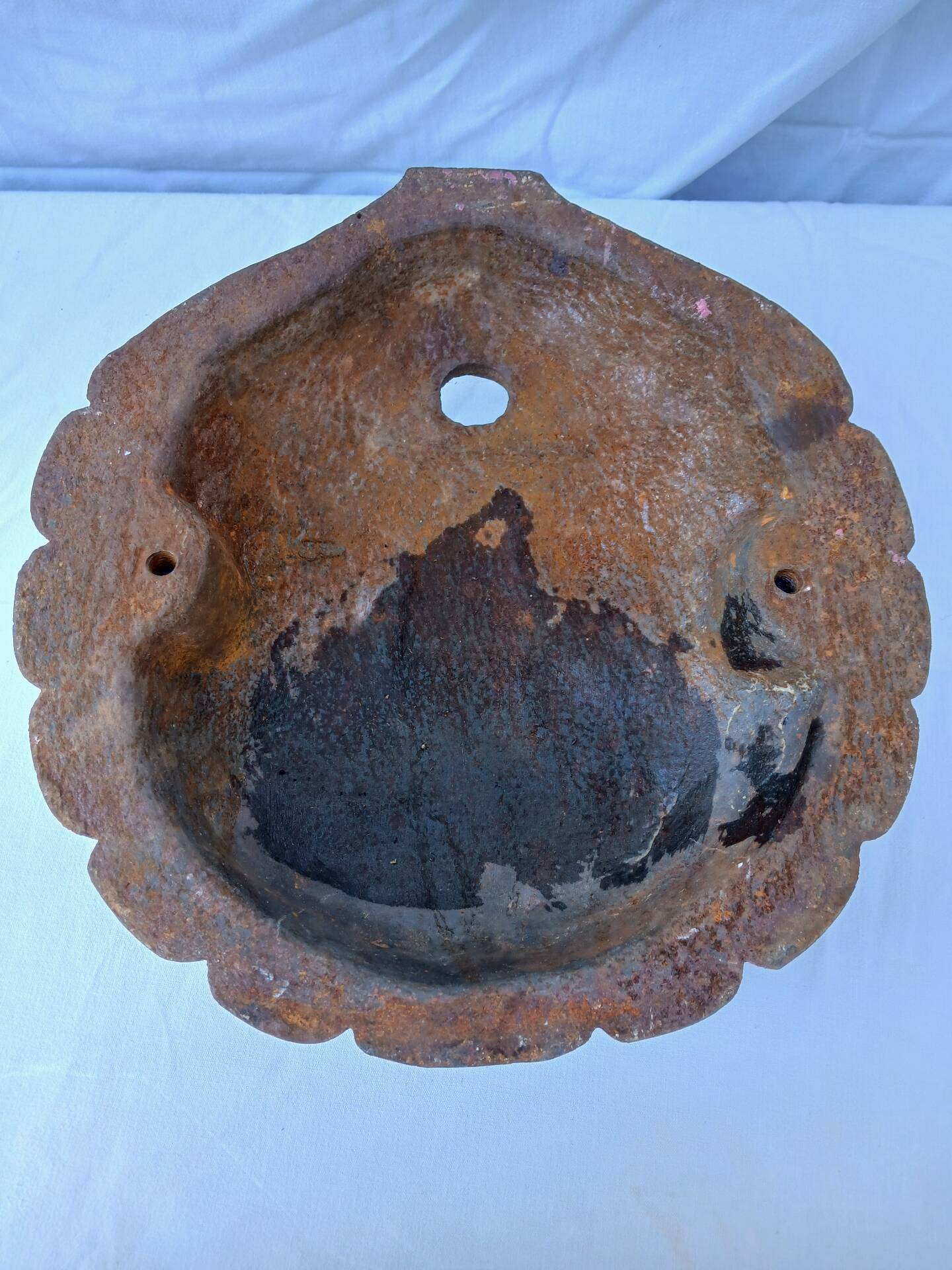 Cast iron face mask mascaron
