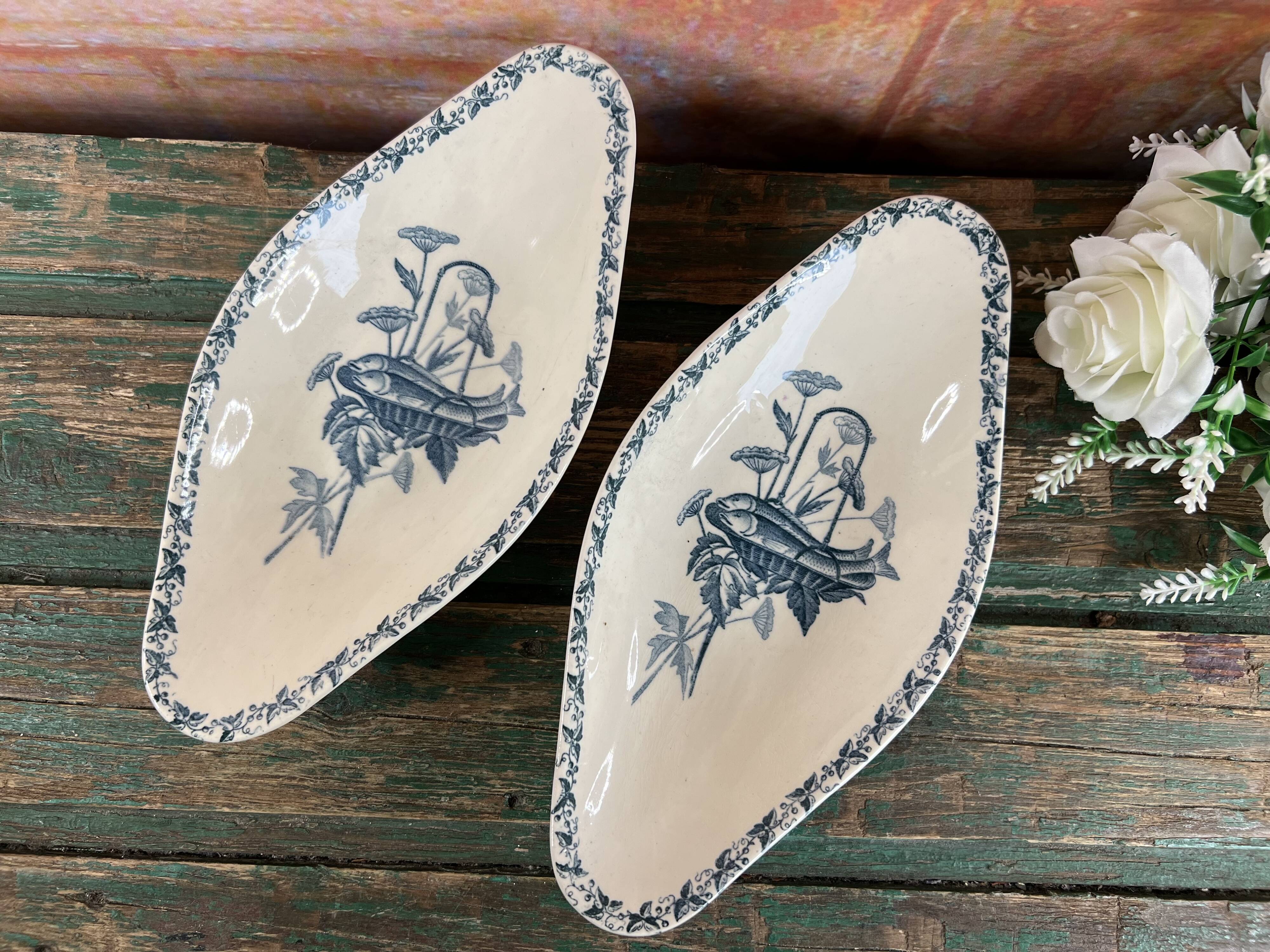 2 Badonviller earthenware dishes with fish decoration, screen model