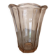 Vase en verre moulé rose , modèle "Fleur"