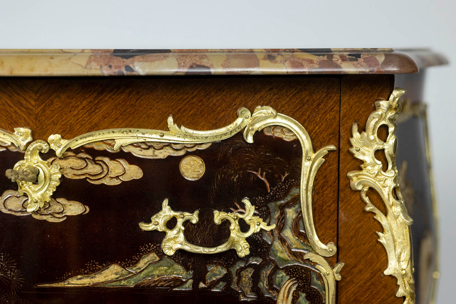 Louis XV style jumping chest of drawers, circa 1950