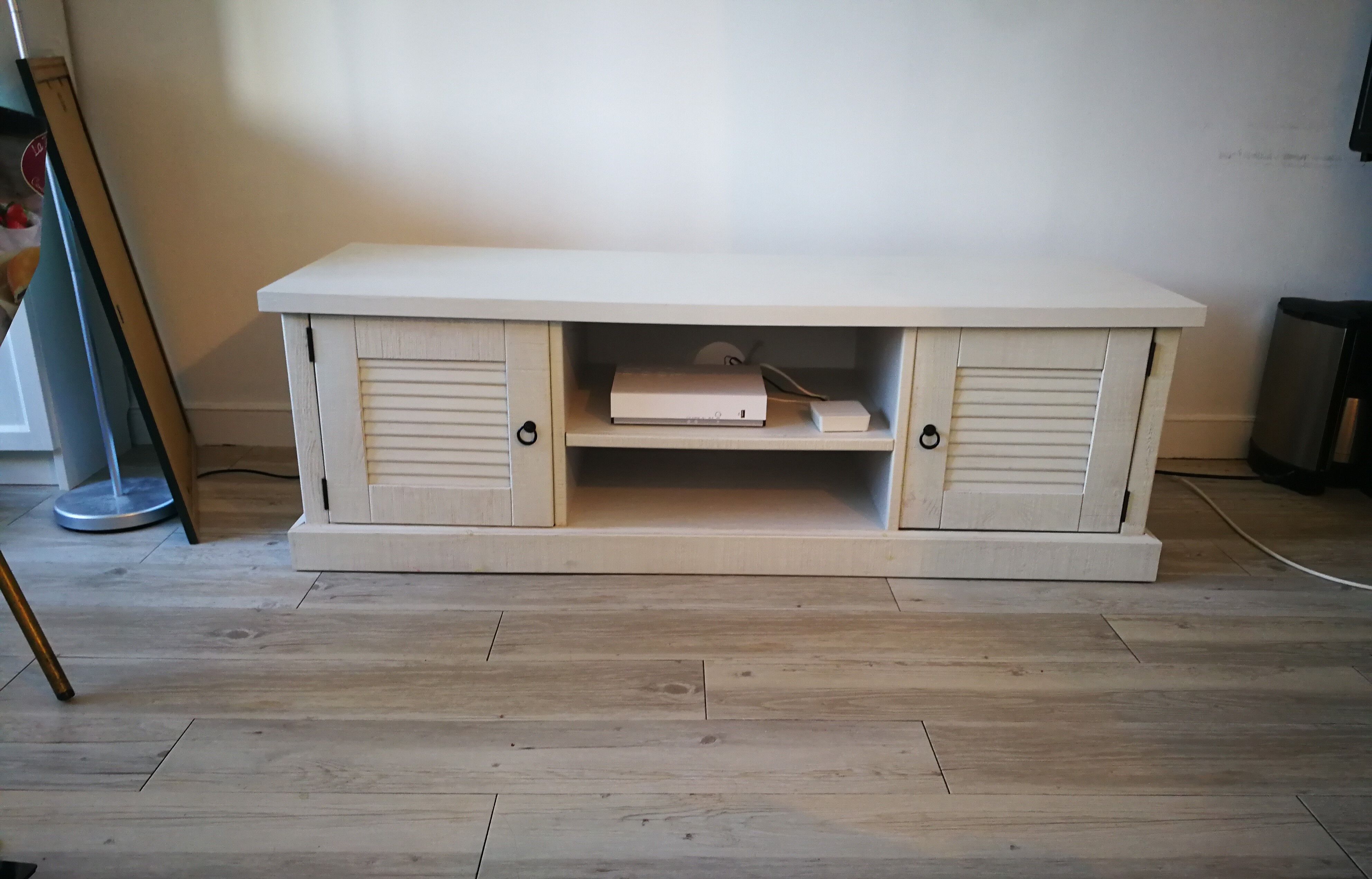 TV furniture Alinéa Louise in white brushed pine