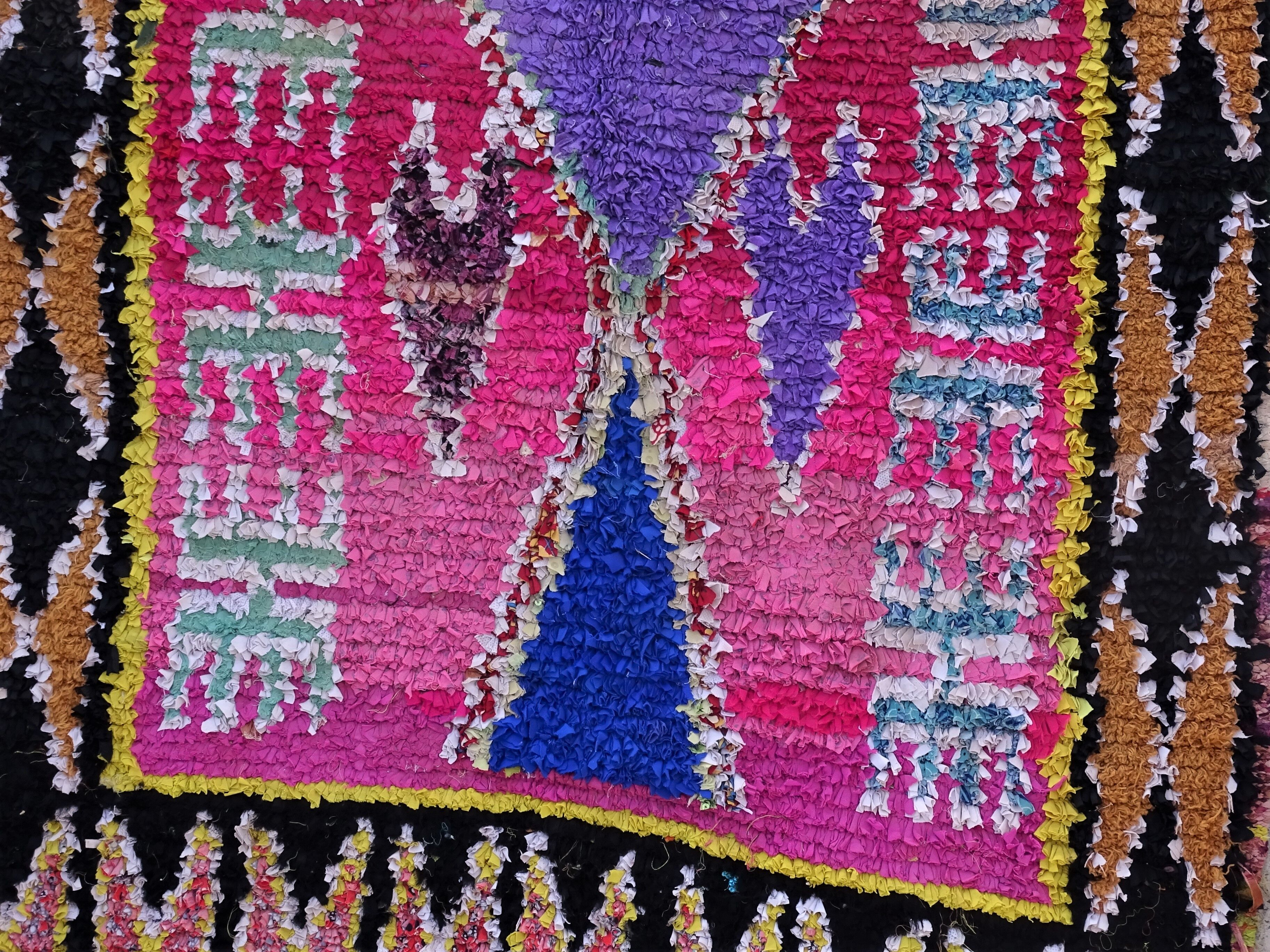 Berber carpet boucharouette medium 190x120 cm