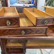 Louis XV style desk with 5 drawers and 2 shelves, late 19th century, 102x57cm