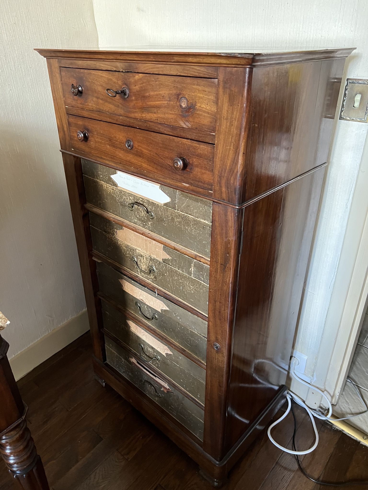 Cartonnier restauration ou meuble de métier notaire