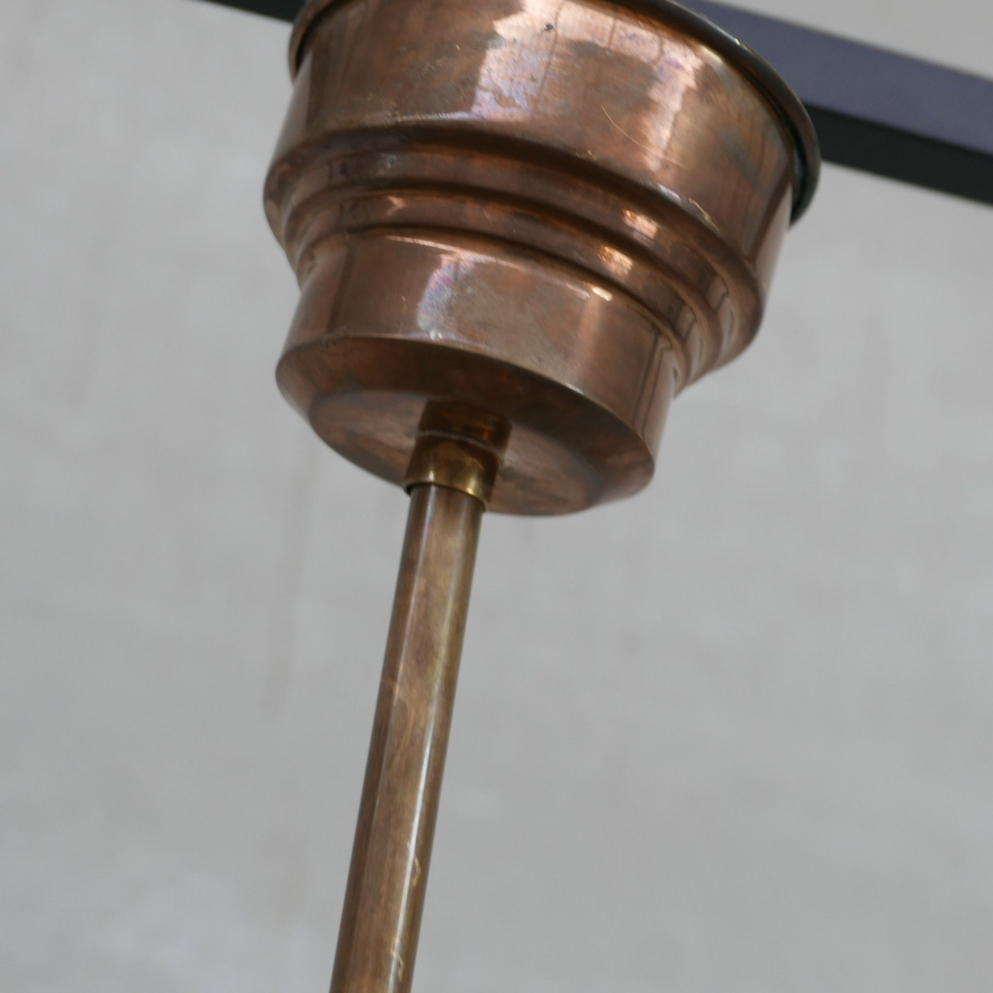 Suspension en laiton et en verre de style holophane du milieu du siècle