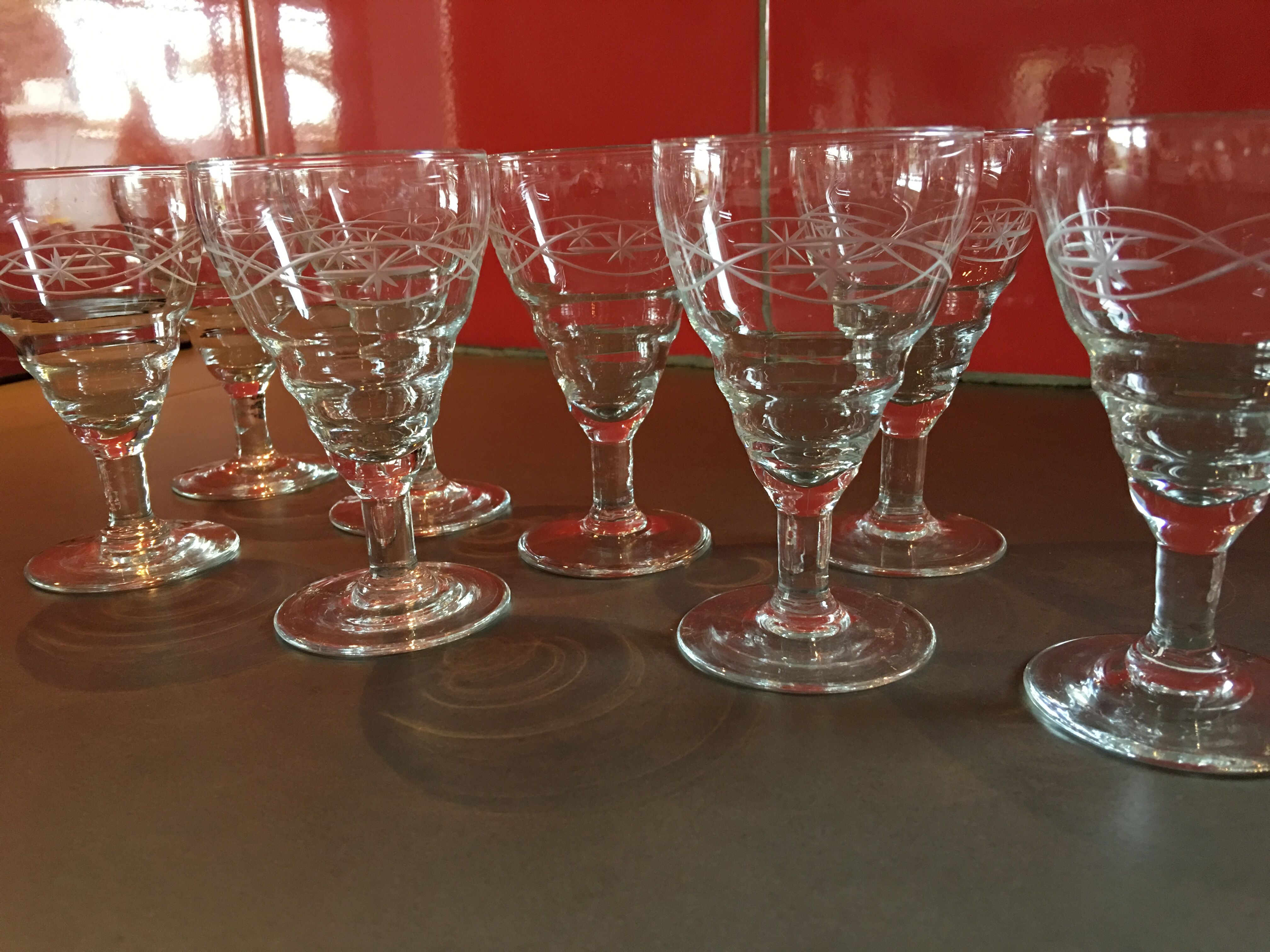 Suite of 8 wine glasses 1950/60 - blown glass
