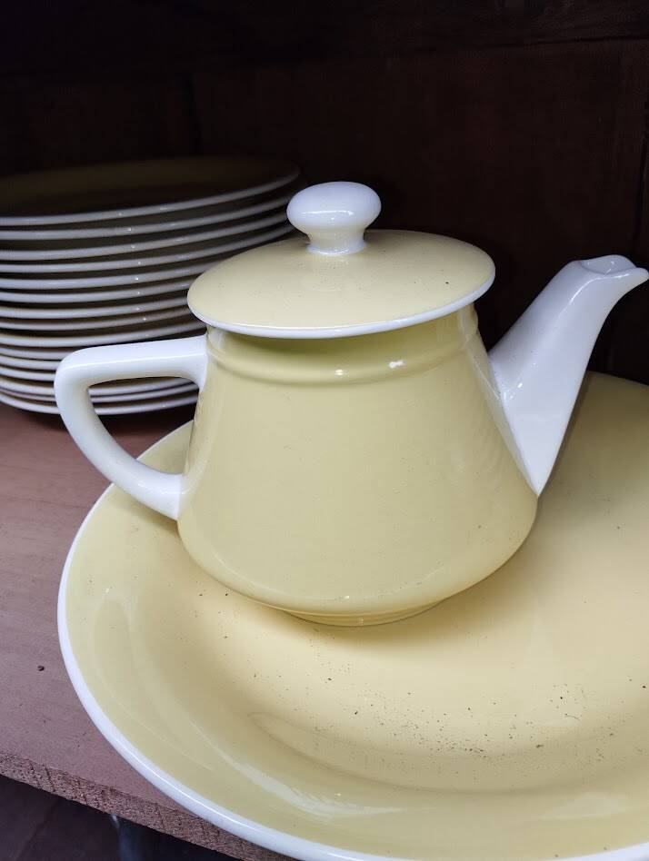 Villeroy & Boch dinnerware set