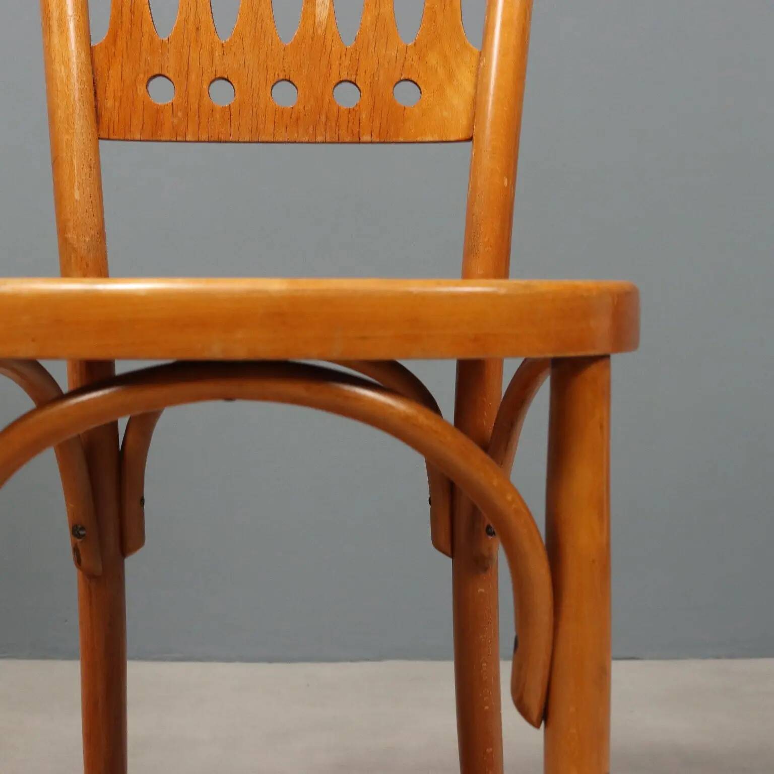 Paire de chaises en hêtre courbé