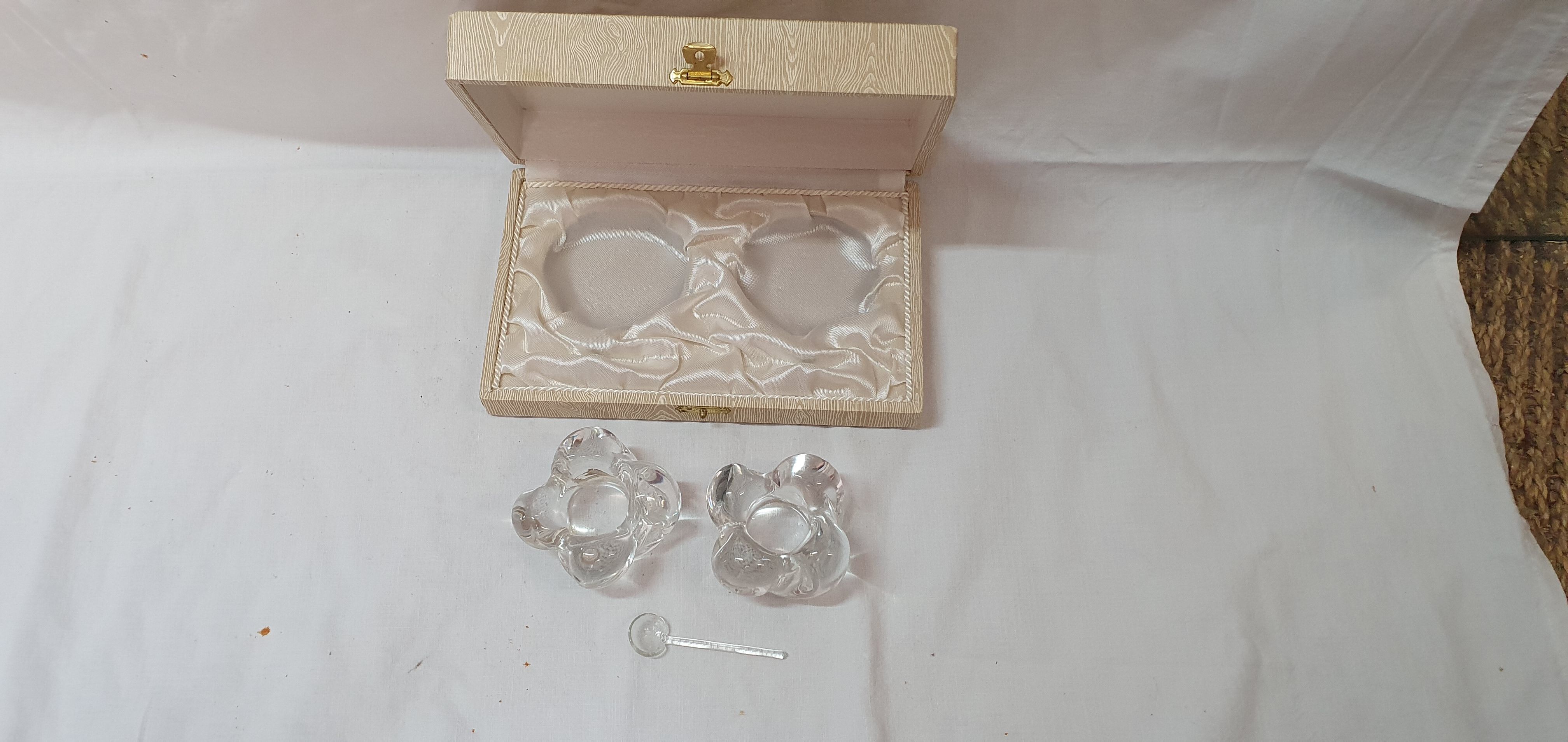 Salter crystal of sèvres