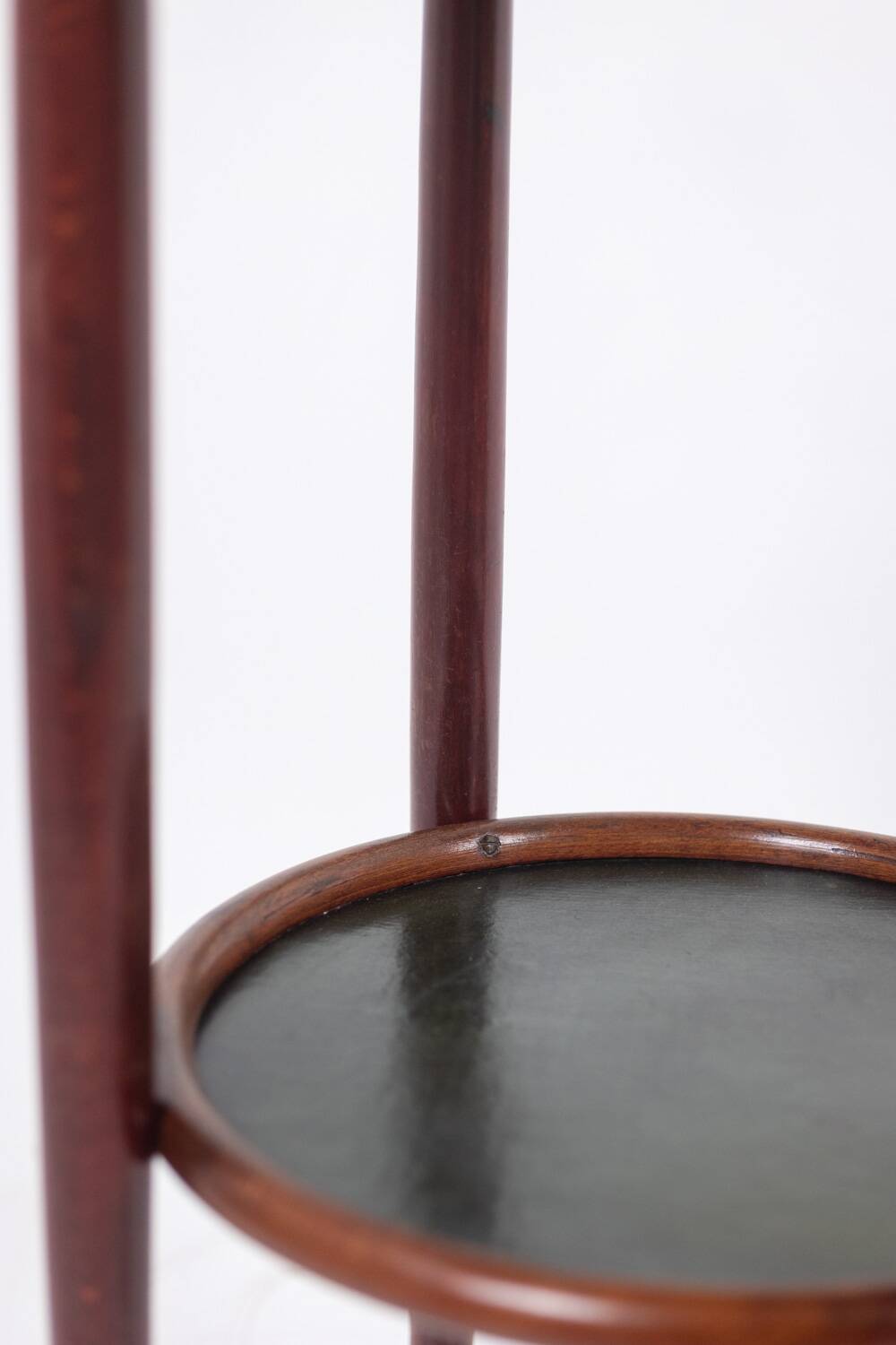 Thonet. Pair of side tables with 2 tops in stained beech. 1900s.