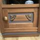 Adorable table de chevet en bois