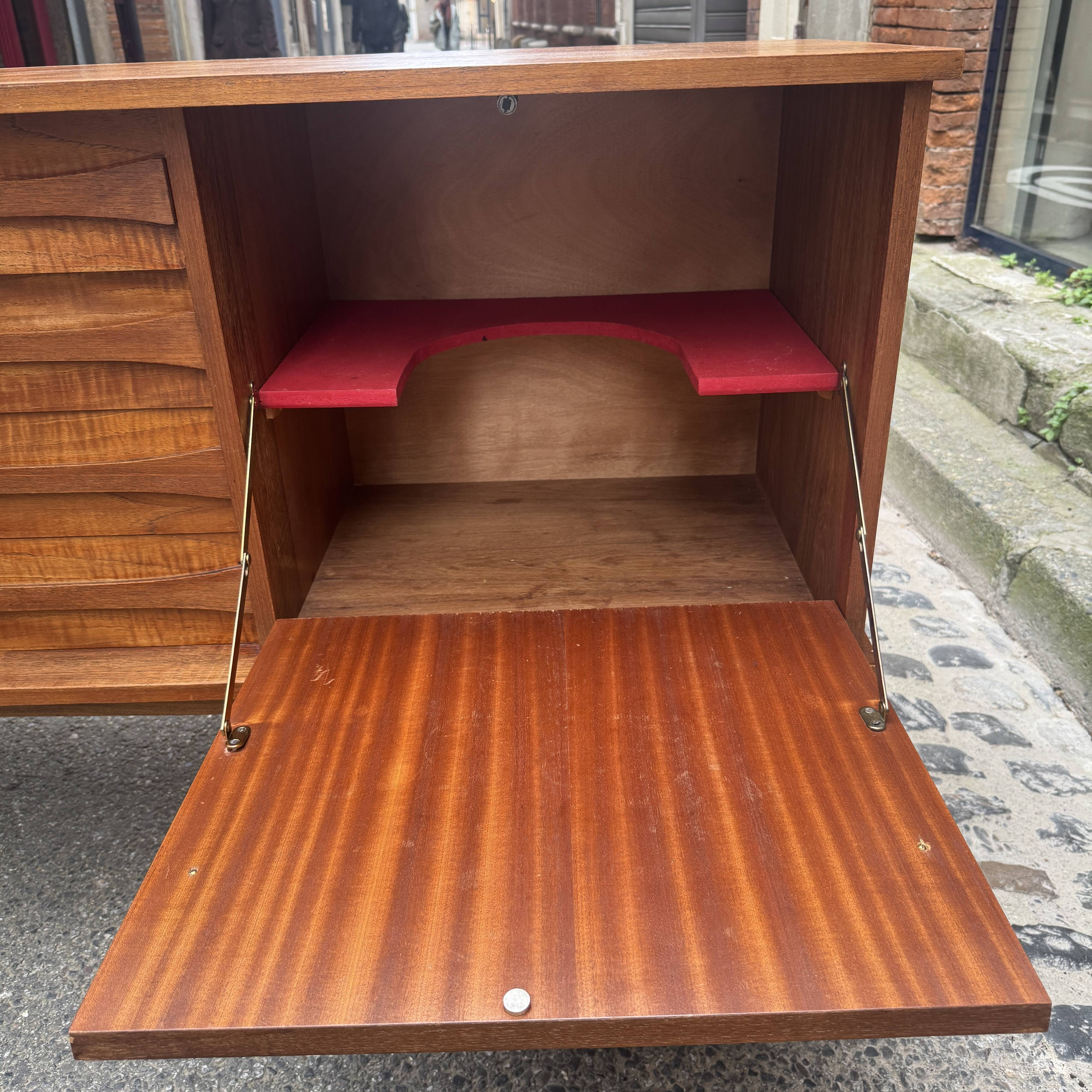 Scandinavian-style enfilade