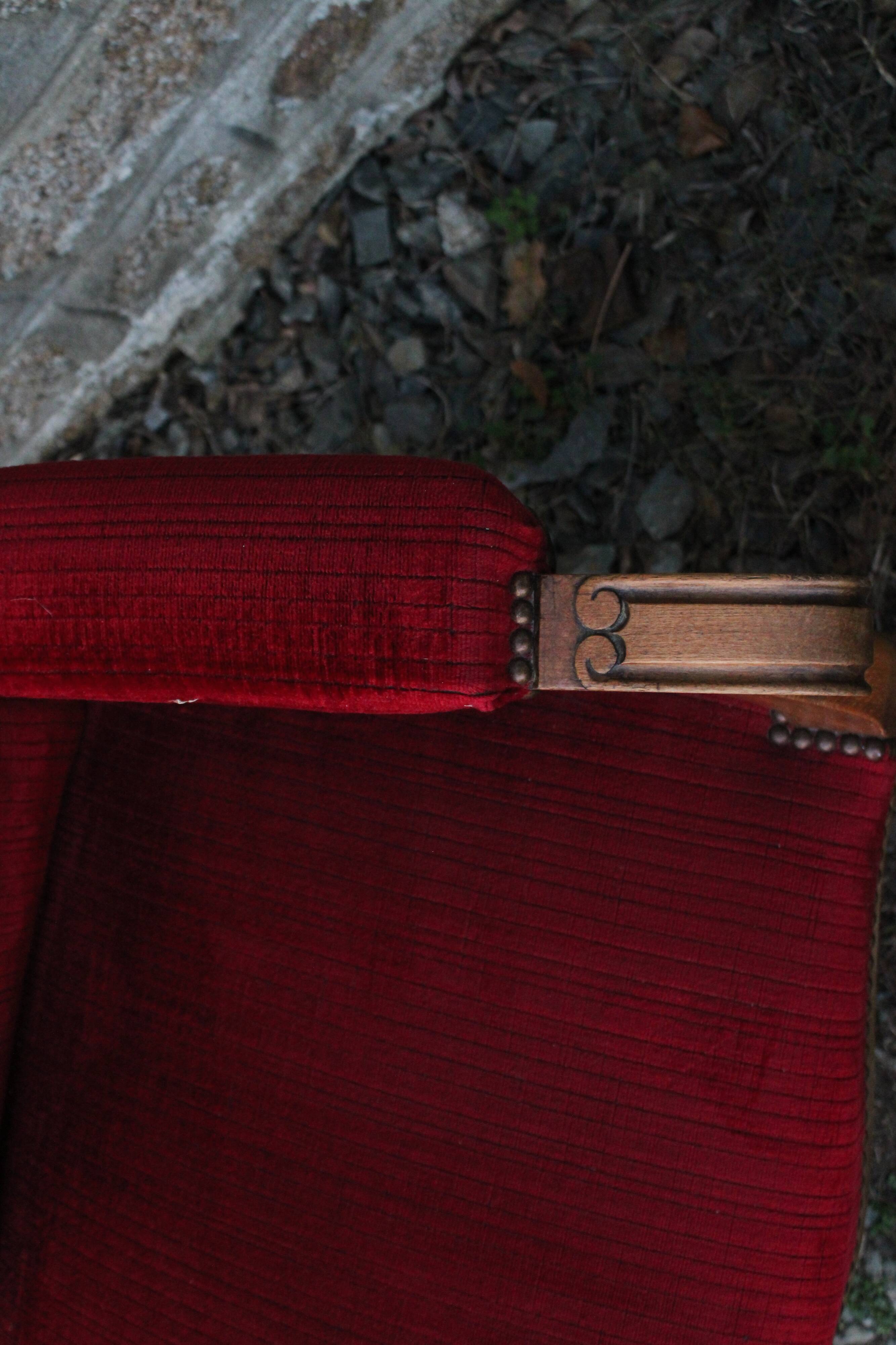 Antique Voltaire-style armchair – red velvet & solid wood