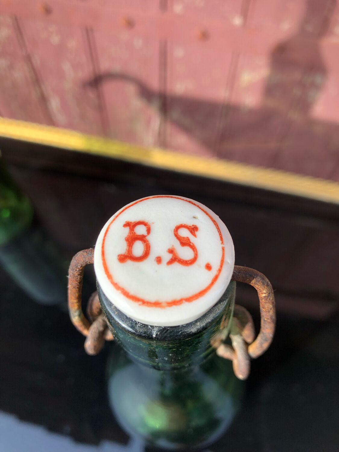 Bouteilles de bière bouchon porcelaine