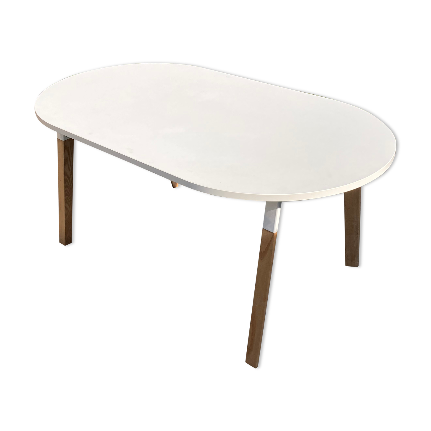 White oval table solid wood base