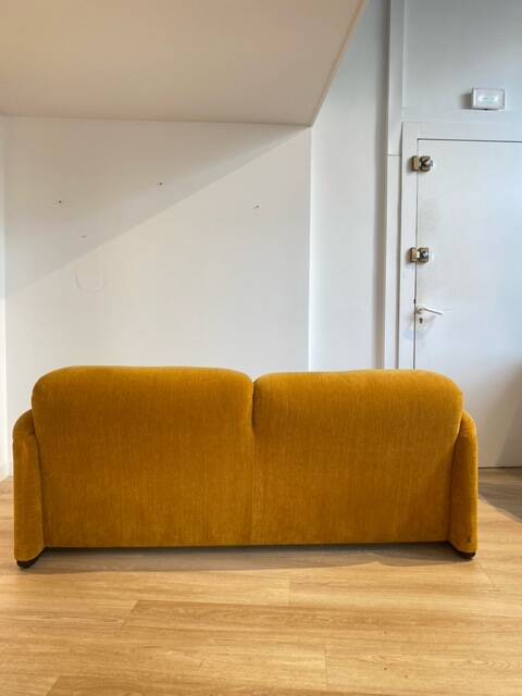 Maralunga Cassina by Vico Magistretti (Fox fabric) 2024