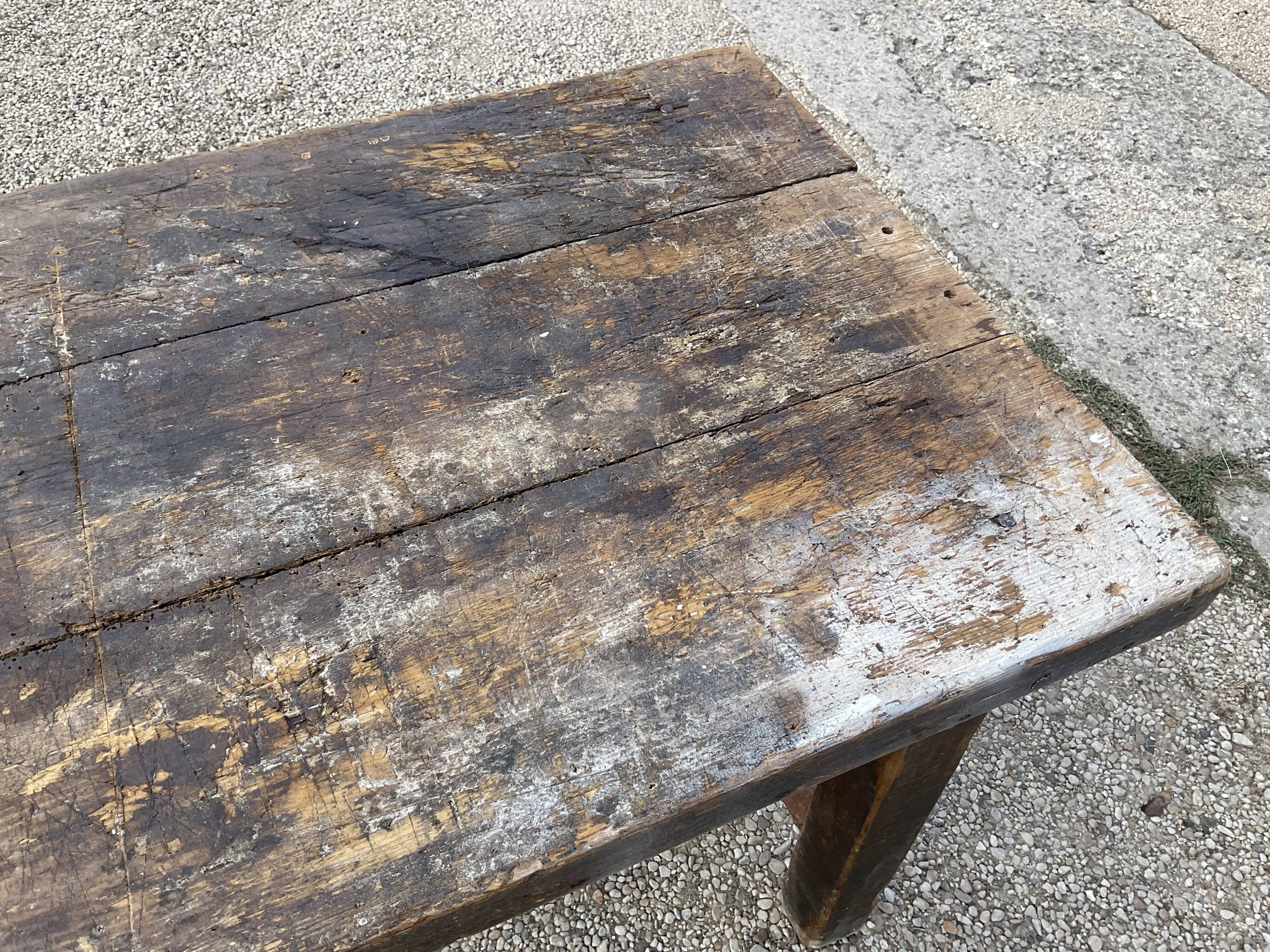 Farm table