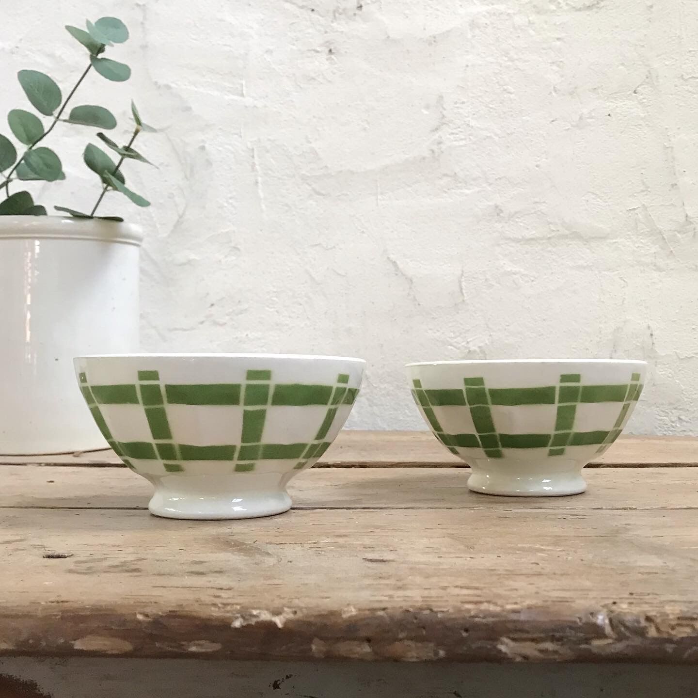 Pair of bowls 50s