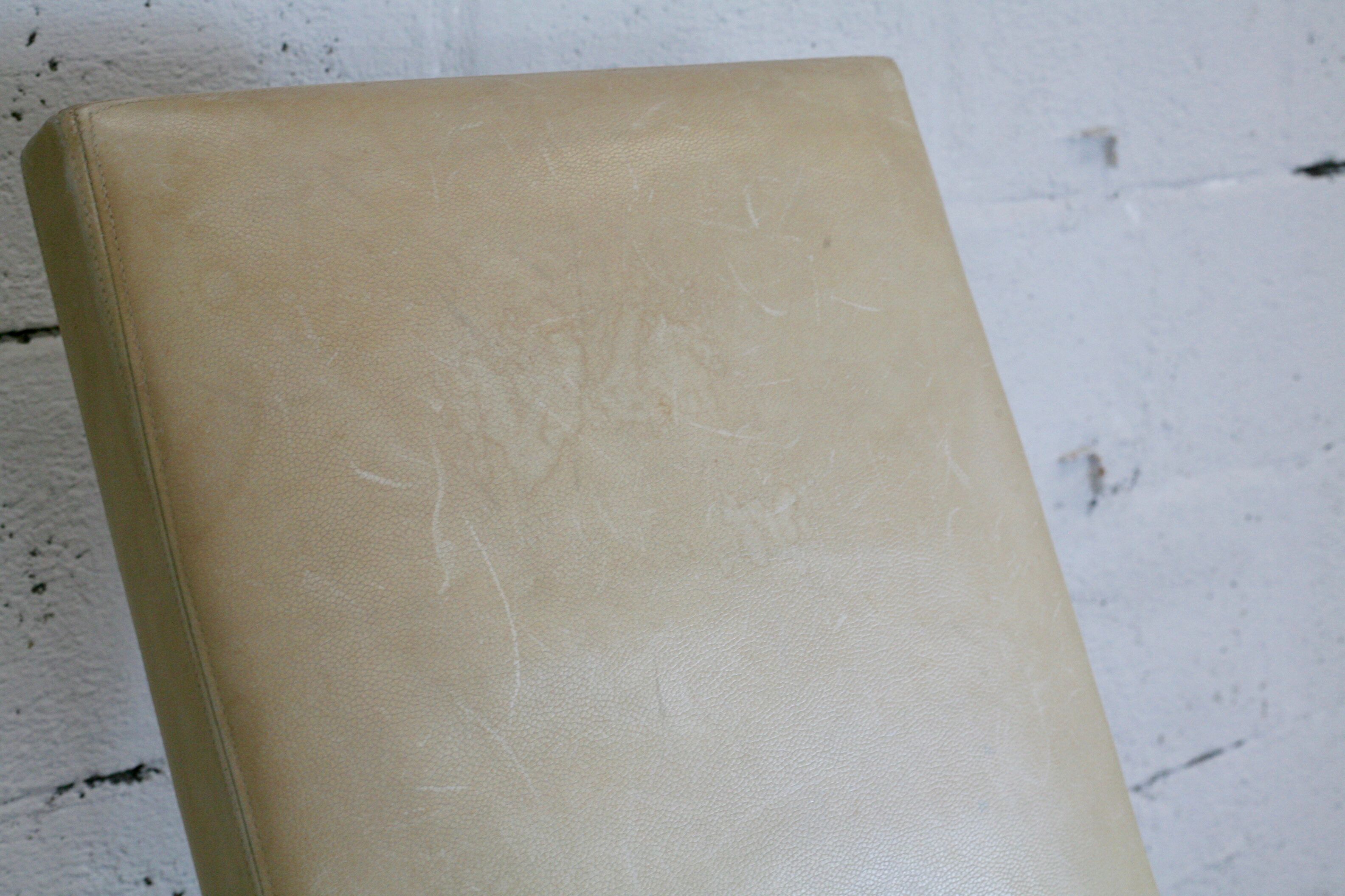 Tubular steel armchair and "cream" leather, France, circa 1970